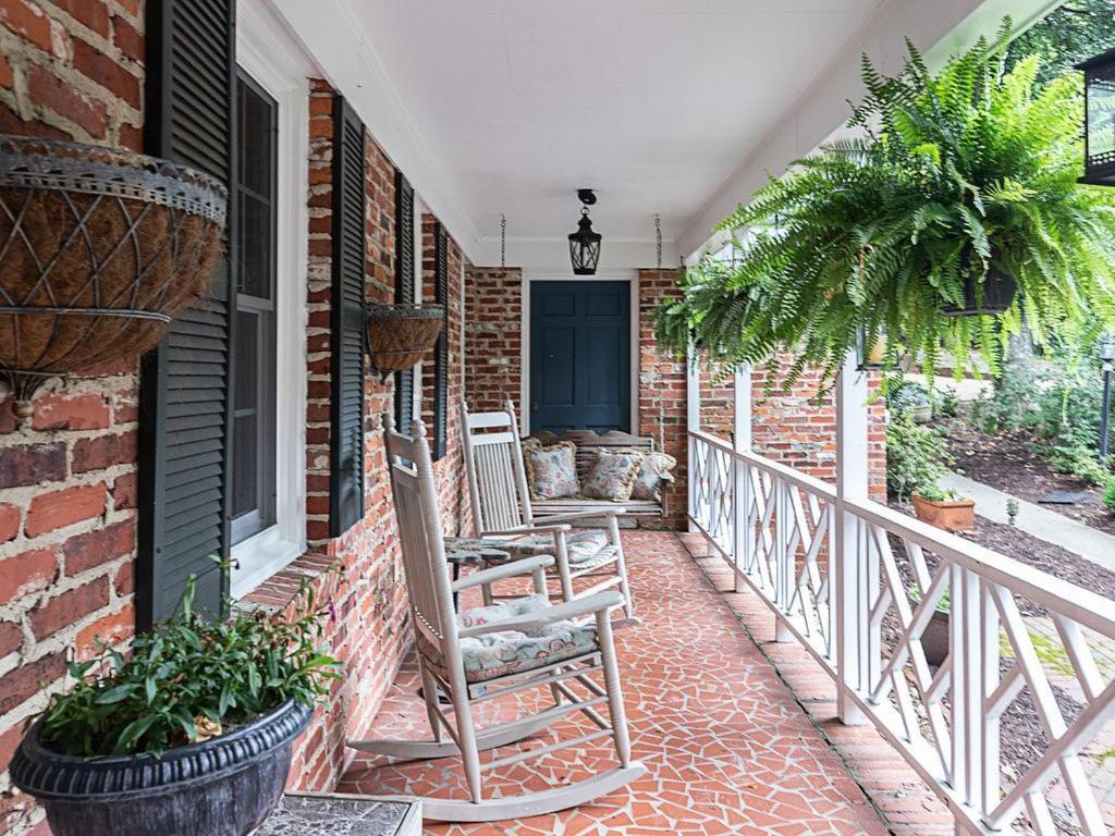 Colonial Gardens Hotel Williamsburg Exterior photo